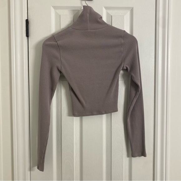 TNA, cropped long sleeve tee - Picture 2 of 3